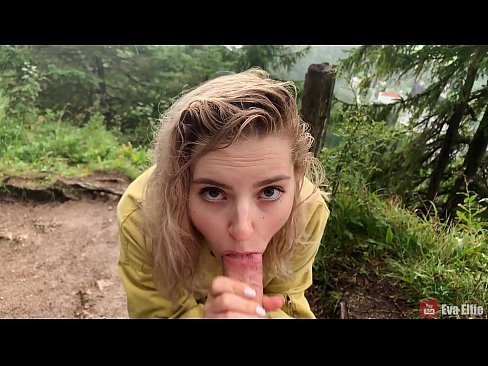 ❤️ Jente svelger cum etter en offentlig blowjob - Eva Elfi ❤️ Pornovideo hos oss ❌️❤